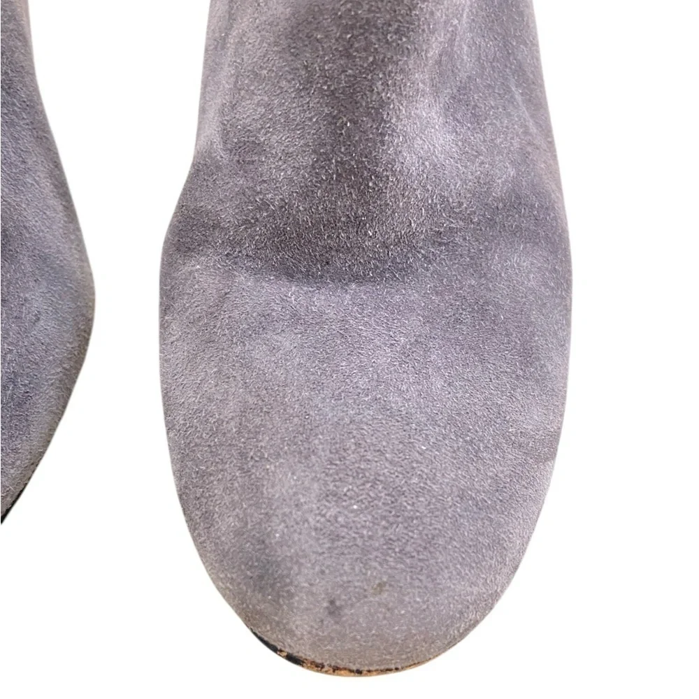 Ann Taylor gray 100% suede round toe side zip block heel booties size 6